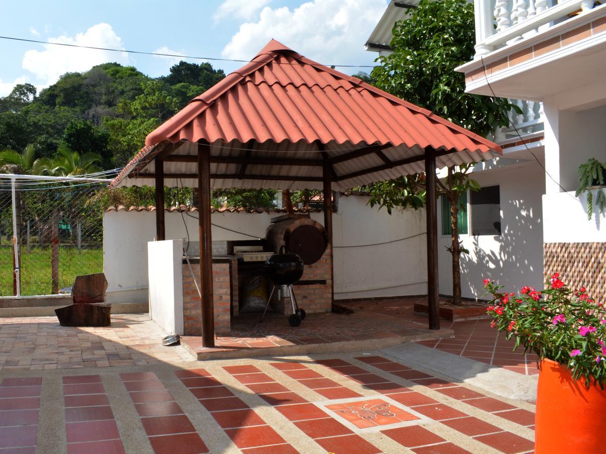 Hotel Campestre La Toscana บิยาบิเซนซิโอ ภายนอก รูปภาพ